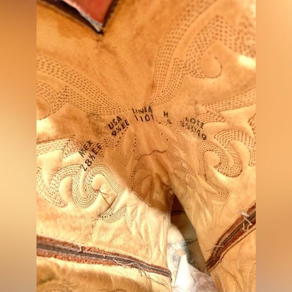 ⭐️ HOST PICK⭐️ Western Rodeo Cowboy Boots - Picture 2 of 7